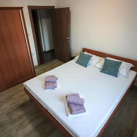 In Jakov Polje With Wifi