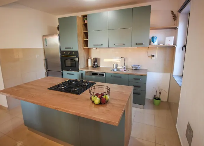 Apartment In Jakov Polje With Wifi